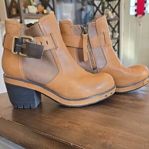 Cat Suede And  Leather Ankle Boots Ladies Size 6.5